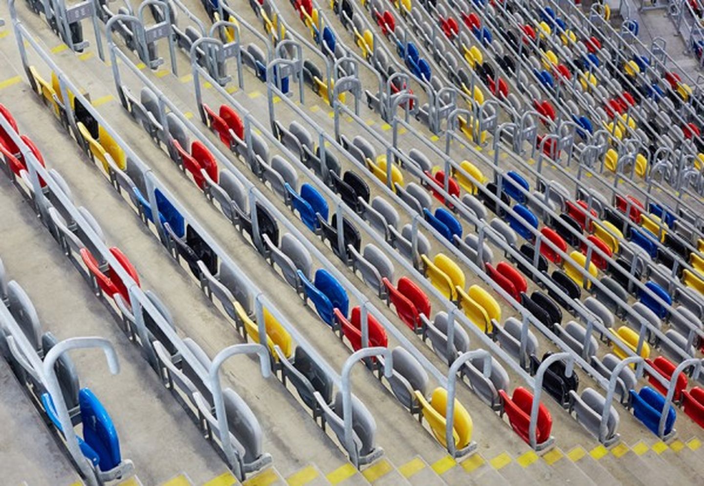Viele bunte Farben laden zum Platz nehmen ein.