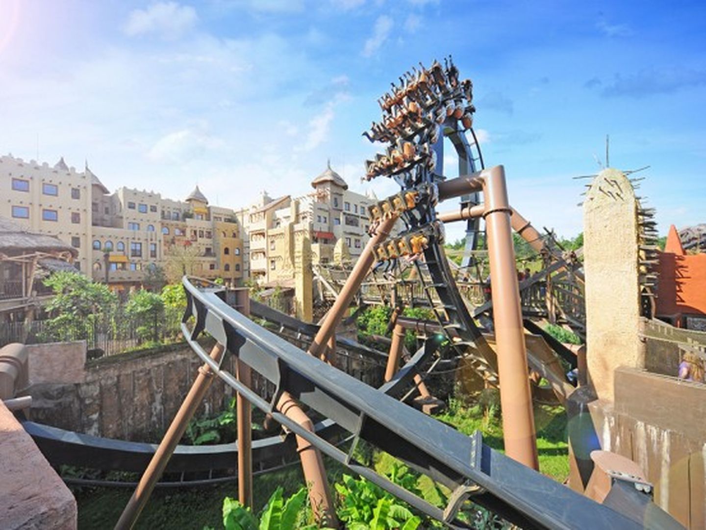 Welche Fliehkräfte entstehen eigentlich in einem Achterbahnlooping? (Quelle: Phantasialand)