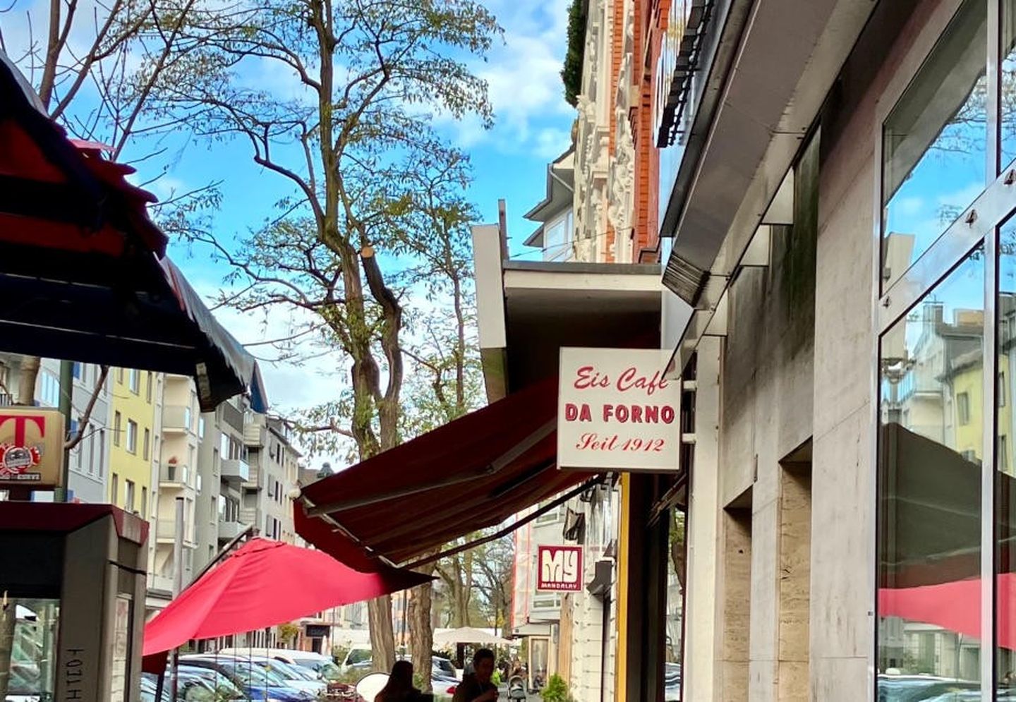 Das Eiscafé da Forno in Düsseldorf Pempelfort.