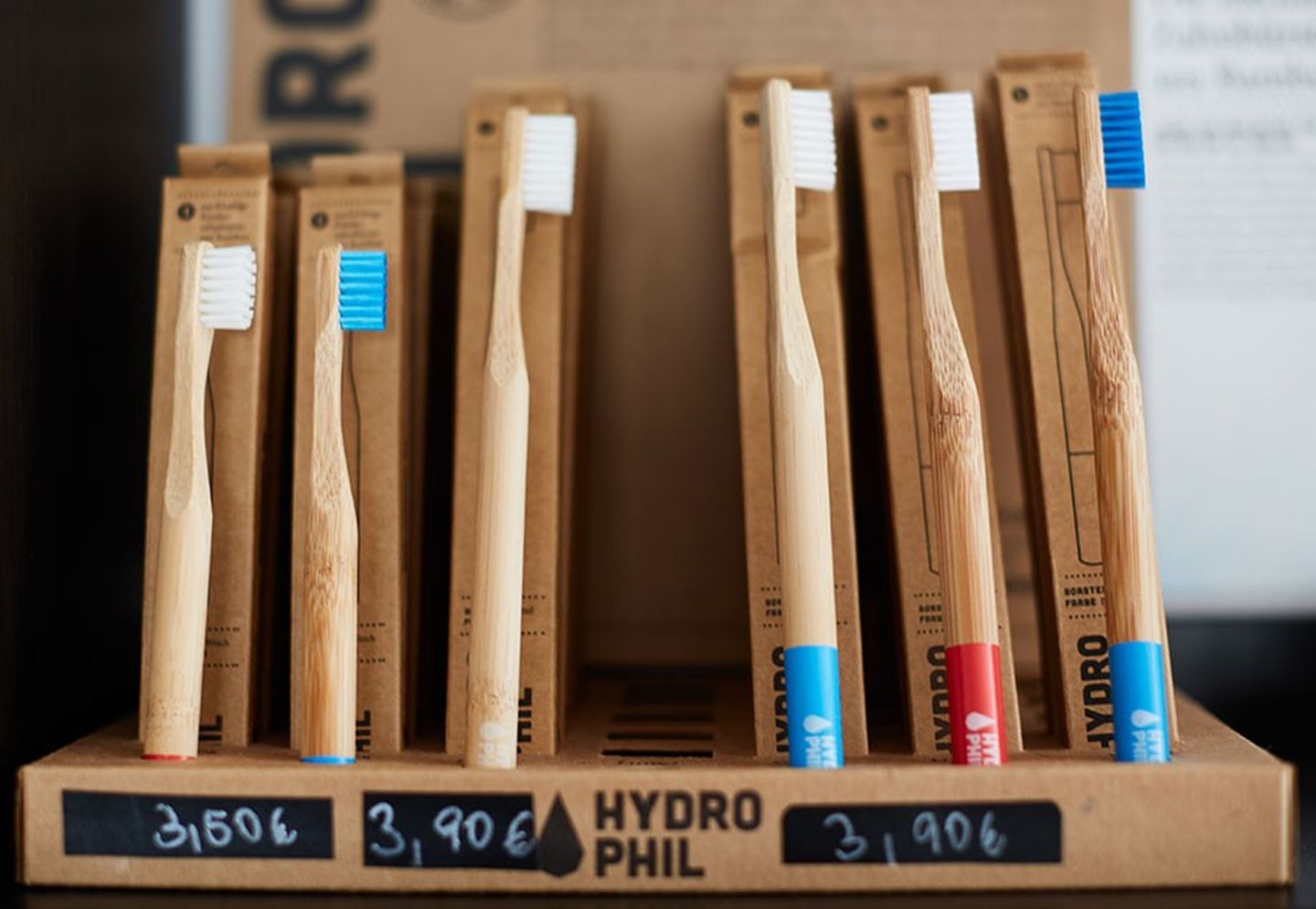 Wer hätte das gedacht? Selbst Zahnbürsten kommen ohne Plastik aus.