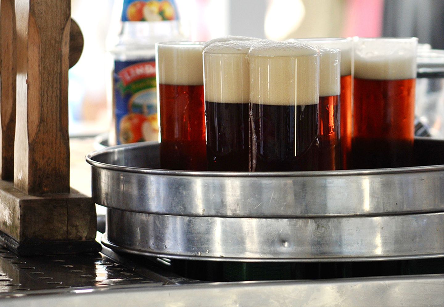 Frisch gezapftes Altbier schmeckt dem Düsseldorfer am besten.