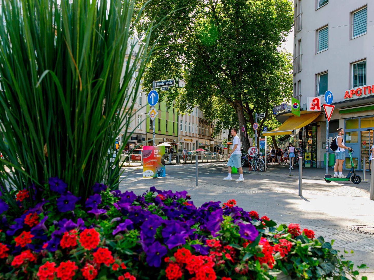 Einkaufsstraße in Düsseldorf Zoo © Ulrik Eichentopf © Ulrik Eichentopf