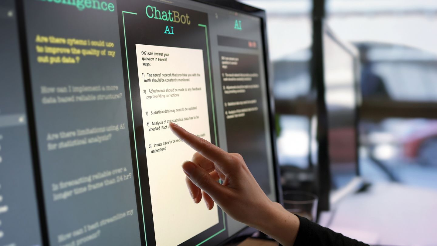 Touchscreen mit künstlicher Intelligenz © Laurence Dutton / E+ via Getty Images