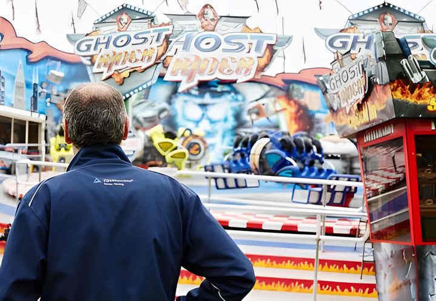 Kirmestreiben auf der Rheinkirmes