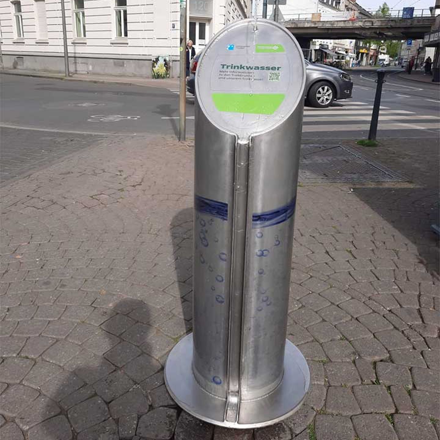 Trinkwasserbrunnen der Stadtwerke Düsseldorf am Getrudisplatz in Eller